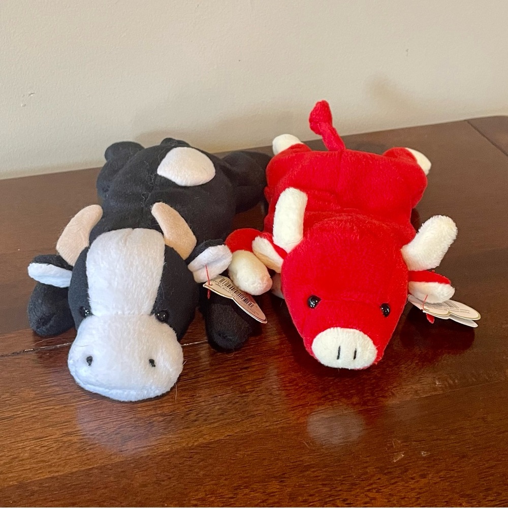 Bundle of 2 Ty beanie baby bunnies (Daisy, Snort)
